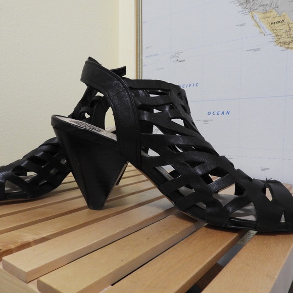 Vince Camuto Black Leather Block Heeled Sandals - Picture 1 of 4